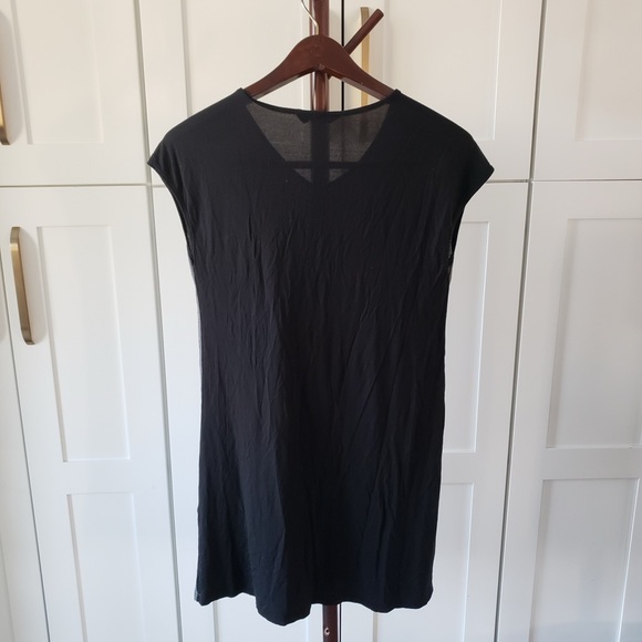 Elegant Two-Tone Women's Short Sleeve Top - Picture 2 of 4